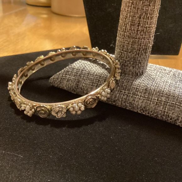 Silvertone Bangle Bracelet with 3D Floral Accents - Picture 3 of 9